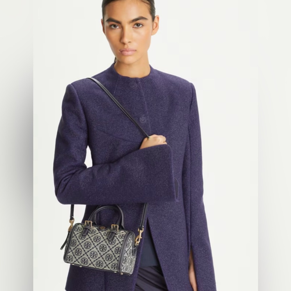 Tory Burch Petite T Monogram Barrel Bag. - Picture 11 of 11
